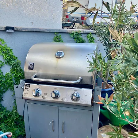 Kleines Sommer Mit Terasse Und Grill هيرشايد